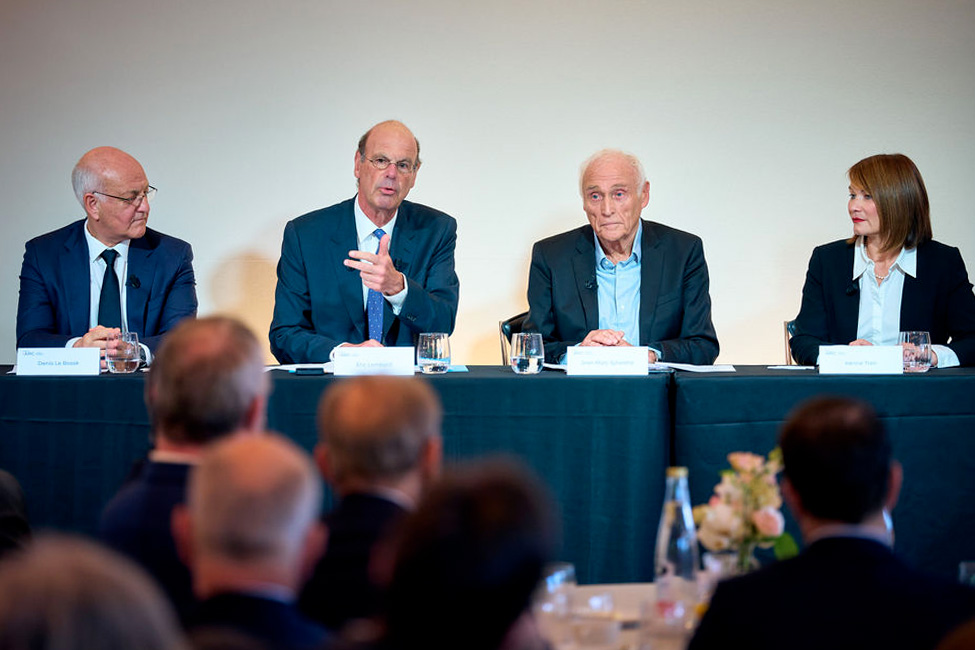 Éric Lombard commente l'allongement des délais et retards de paiement constaté en France en 2025